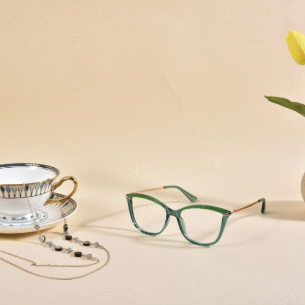 Why Eyeglass Chains Are the Must-Have Accessory Right Now 