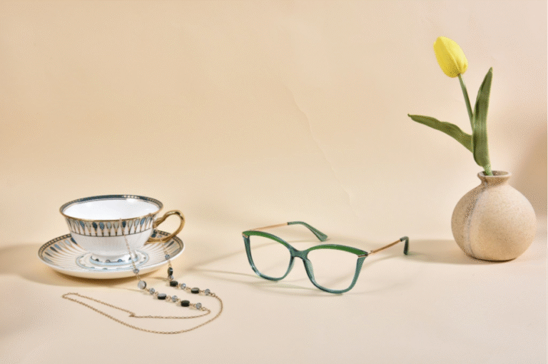 Why Eyeglass Chains Are the Must-Have Accessory Right Now 