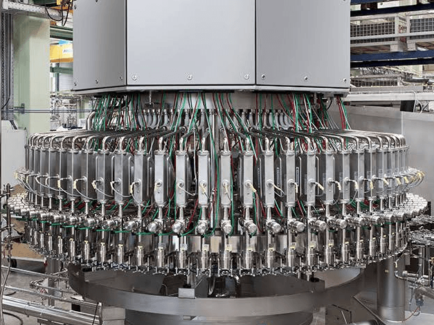 How a Soft Drink Filling Machine Enhances Production Efficiency